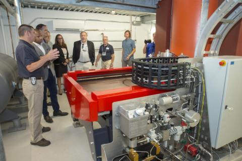 WHOI facility tour of equipment